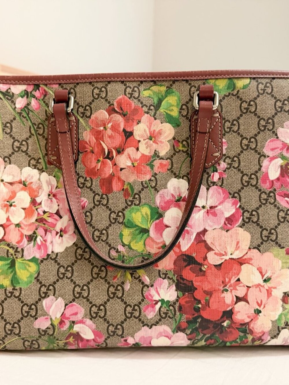 Gucci Blooms GG Supreme Large Zip Tote Pink Floral Canvas Antique Rose Trim
